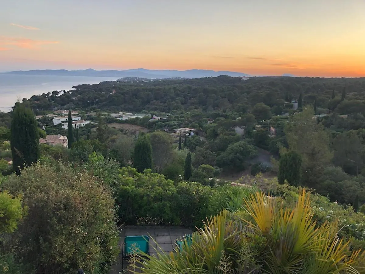 Apartment Maison 6 Personnes, Vue Mer, Plage A 500M, Calme, Piscine Saint-Raphael  France